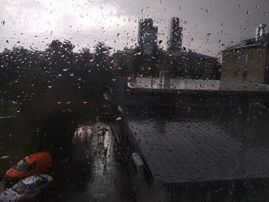 Дождь в Москве