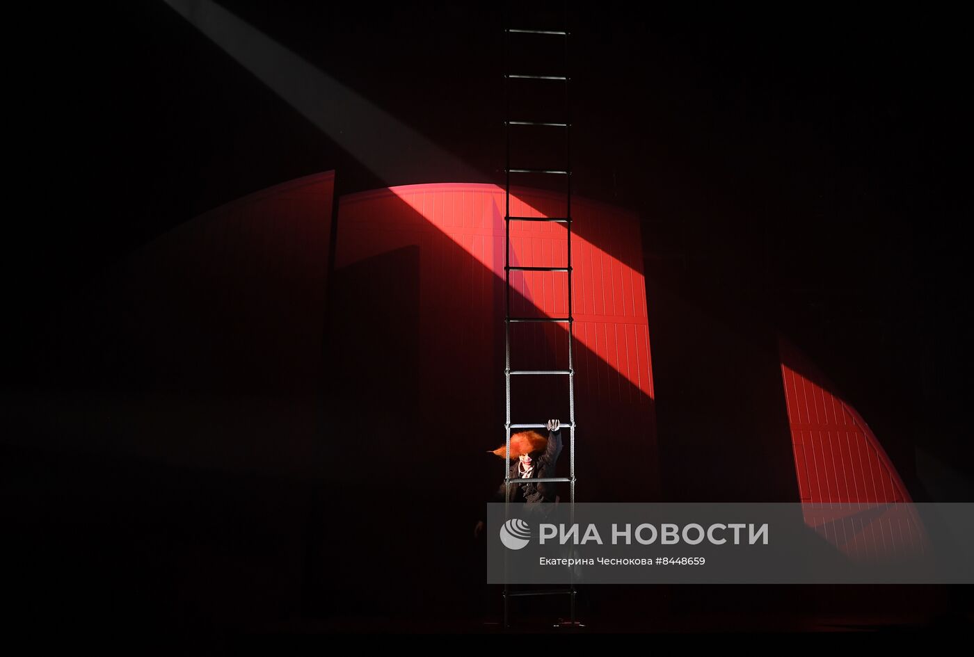 Спектакль "Смертельный номер" в Театре Олега Табакова