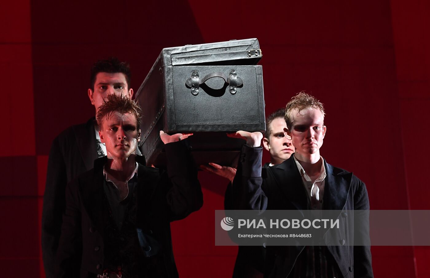 Спектакль "Смертельный номер" в Театре Олега Табакова