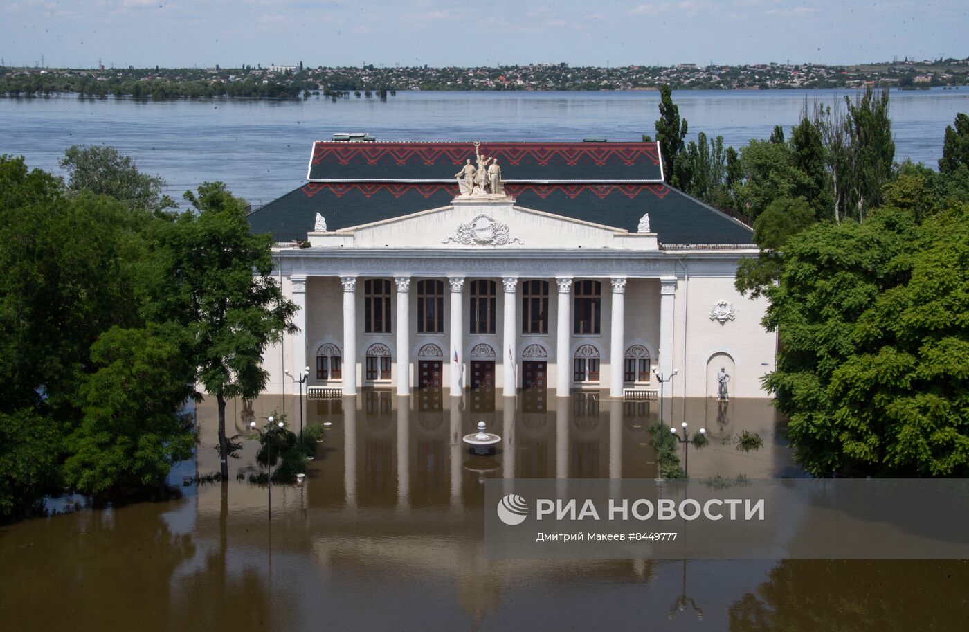 Новая Каховка после прорыва Каховской ГЭС