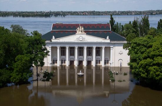 Новая Каховка после прорыва Каховской ГЭС