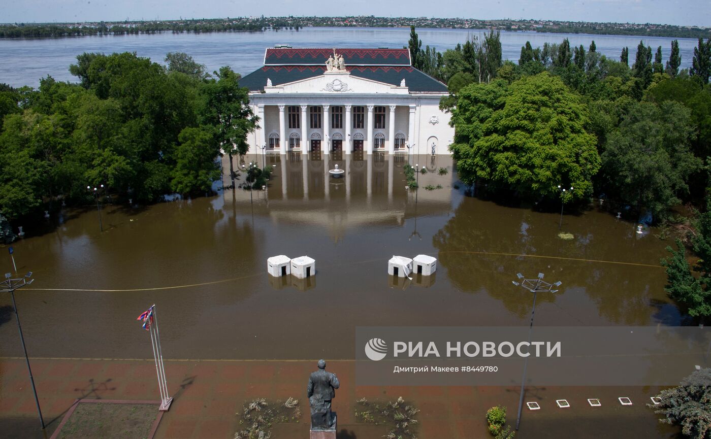 Новая Каховка после прорыва Каховской ГЭС