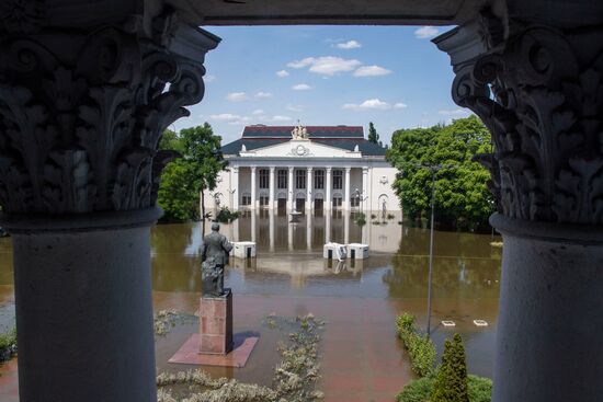 Новая Каховка после прорыва Каховской ГЭС