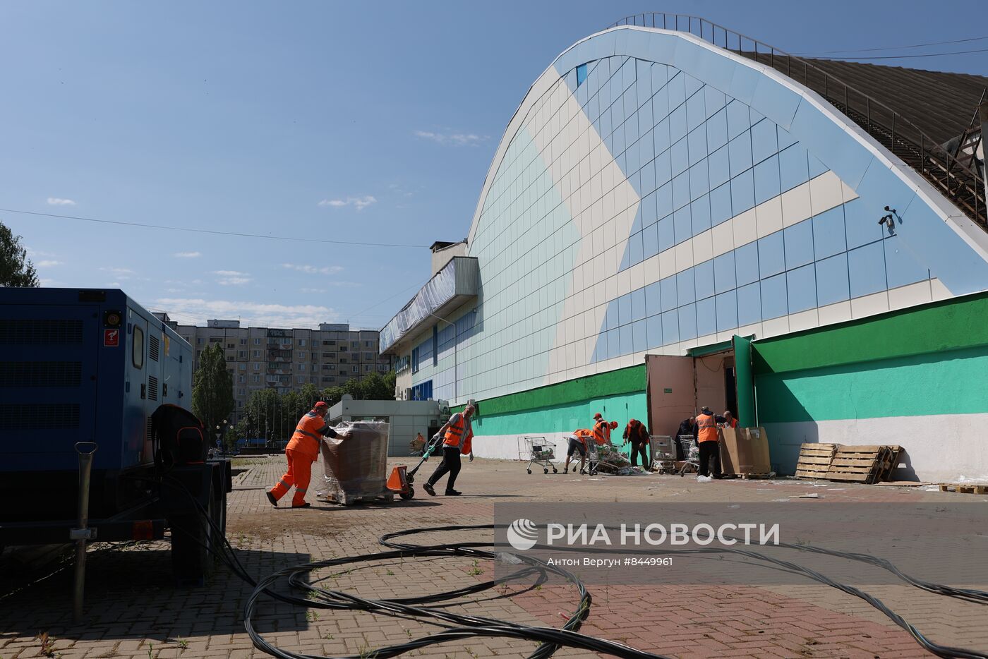 Пункты выдачи гумпомощи жителям Шебекино в Белгороде