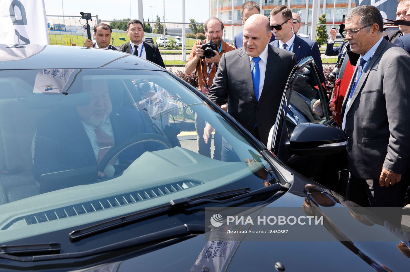 Премьер-министр РФ М. Мишустин принял участие в работе межправительственного совета стран ЕАЭС и Совета глав правительств СНГ