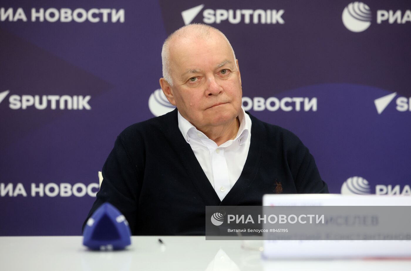 Подписание меморандума об информационном партнерстве Международной медиагруппы "Россия сегодня" и Театра на Бронной