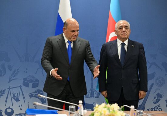 Председатель правительства РФ Михаил Мишустин и премьер-министр Азербайджана Али Асадов (справа) во время двухсторонней встречи в рамках заседания глав делегаций - участников Евразийского межправительственного совета.  Место: Россия, Федеральная территория "Сириус". Автор: Рамиль Ситдиков/РИА Новости. Евразийский межправительственный совет. Двусторонние встречи