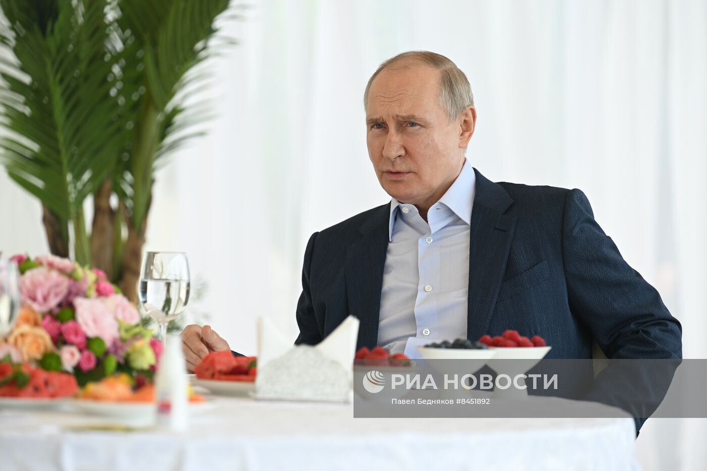 Президент РФ В. Путин встретился с президентом Белоруссии А. Лукашенко