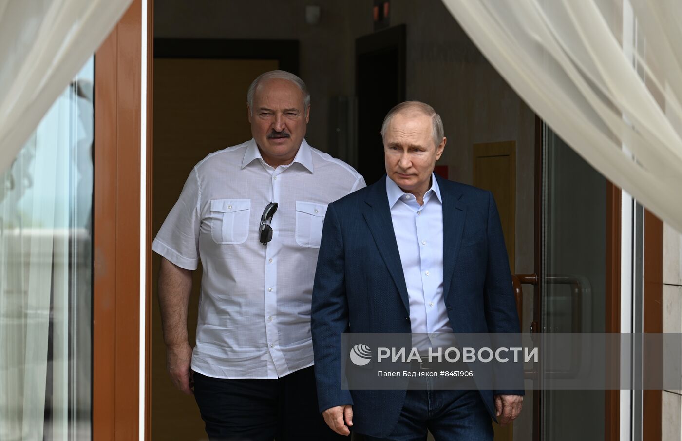 Президент РФ В. Путин встретился с президентом Белоруссии А. Лукашенко