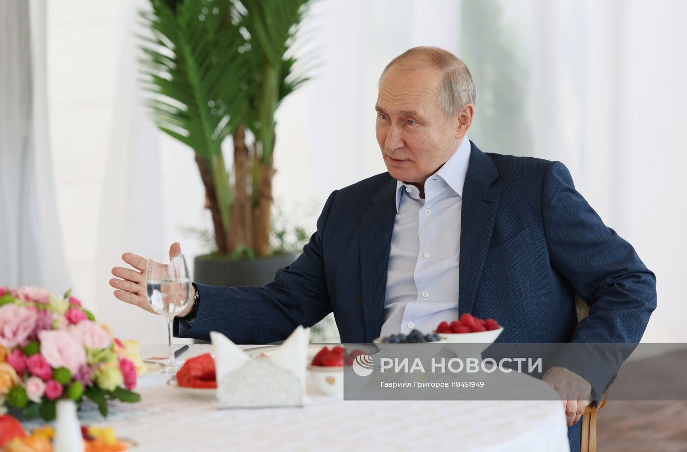 Президент РФ В. Путин встретился с президентом Белоруссии А. Лукашенко