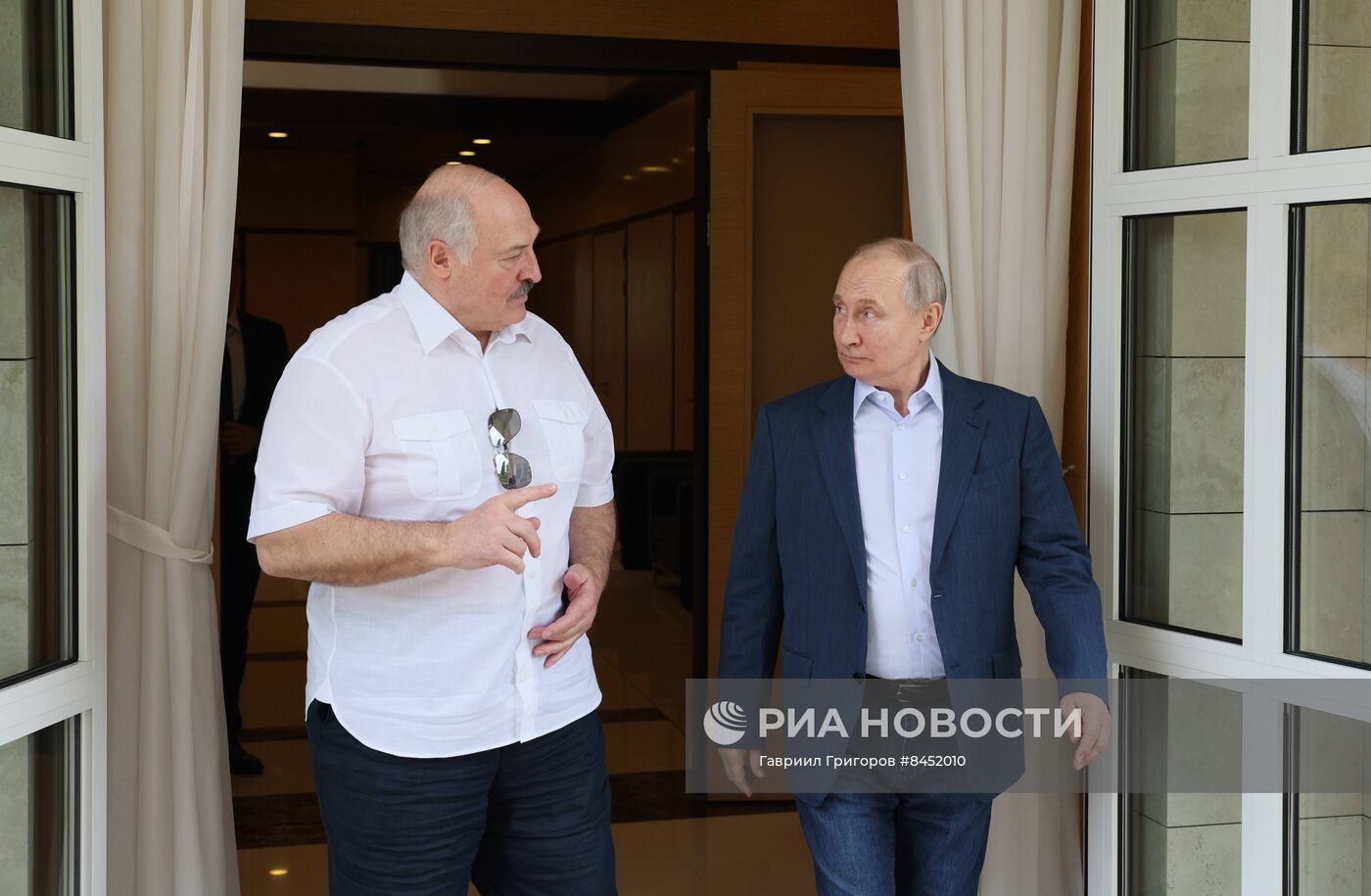 Президент РФ В. Путин встретился с президентом Белоруссии А. Лукашенко