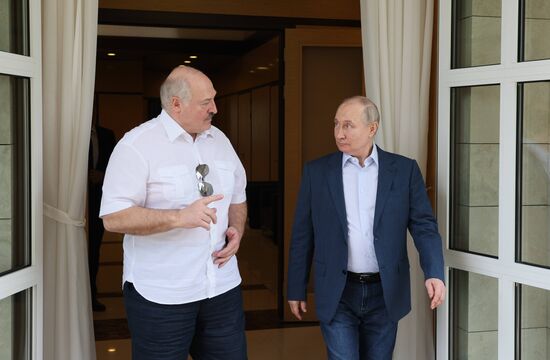 Президент РФ В. Путин встретился с президентом Белоруссии А. Лукашенко