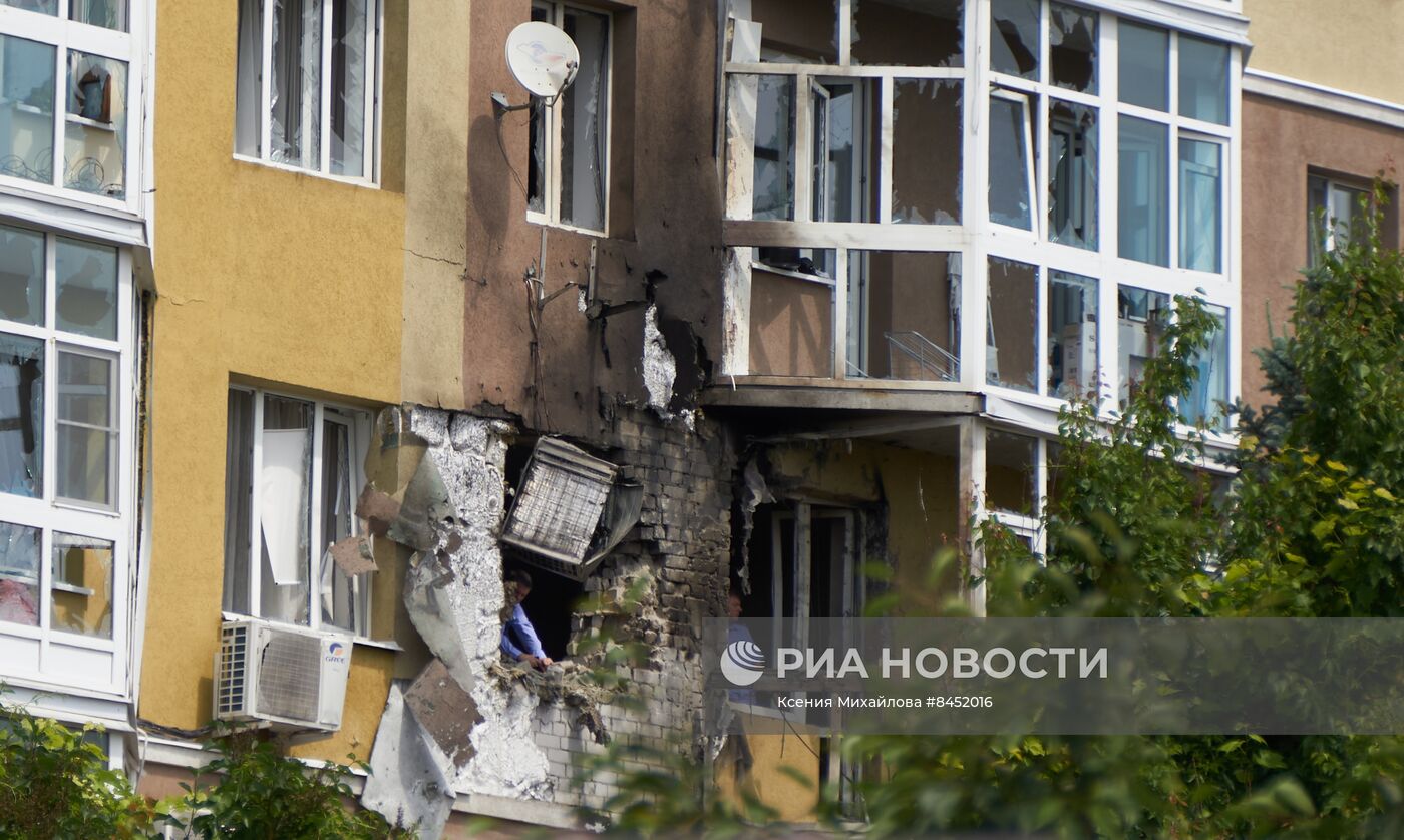 Беспилотник врезался в жилой дом в Воронеже