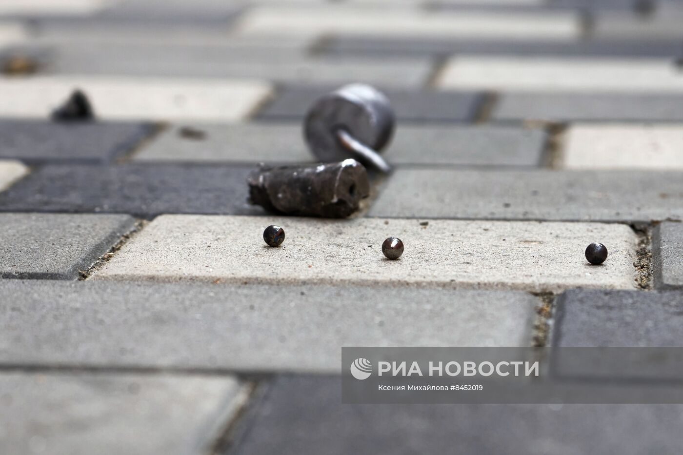 Беспилотник врезался в жилой дом в Воронеже