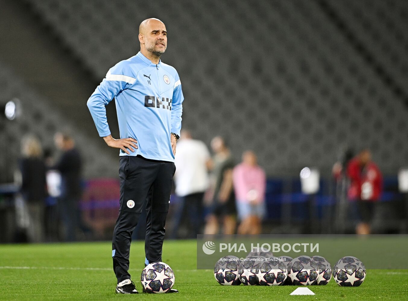 Футбол. Лига чемпионов. Тренировка ФК "Манчестер Сити"