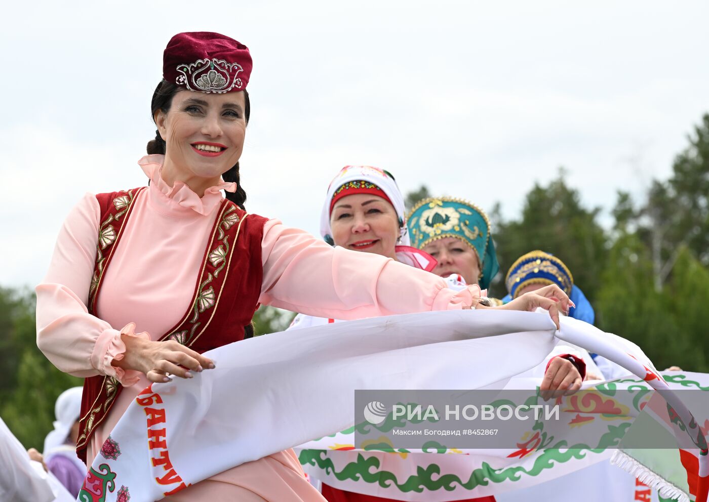 Празднование "Сабантуя" в Татарстане