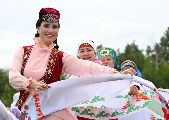 Празднование "Сабантуя" в Татарстане