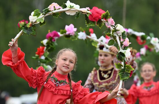 Празднование "Сабантуя" в Татарстане