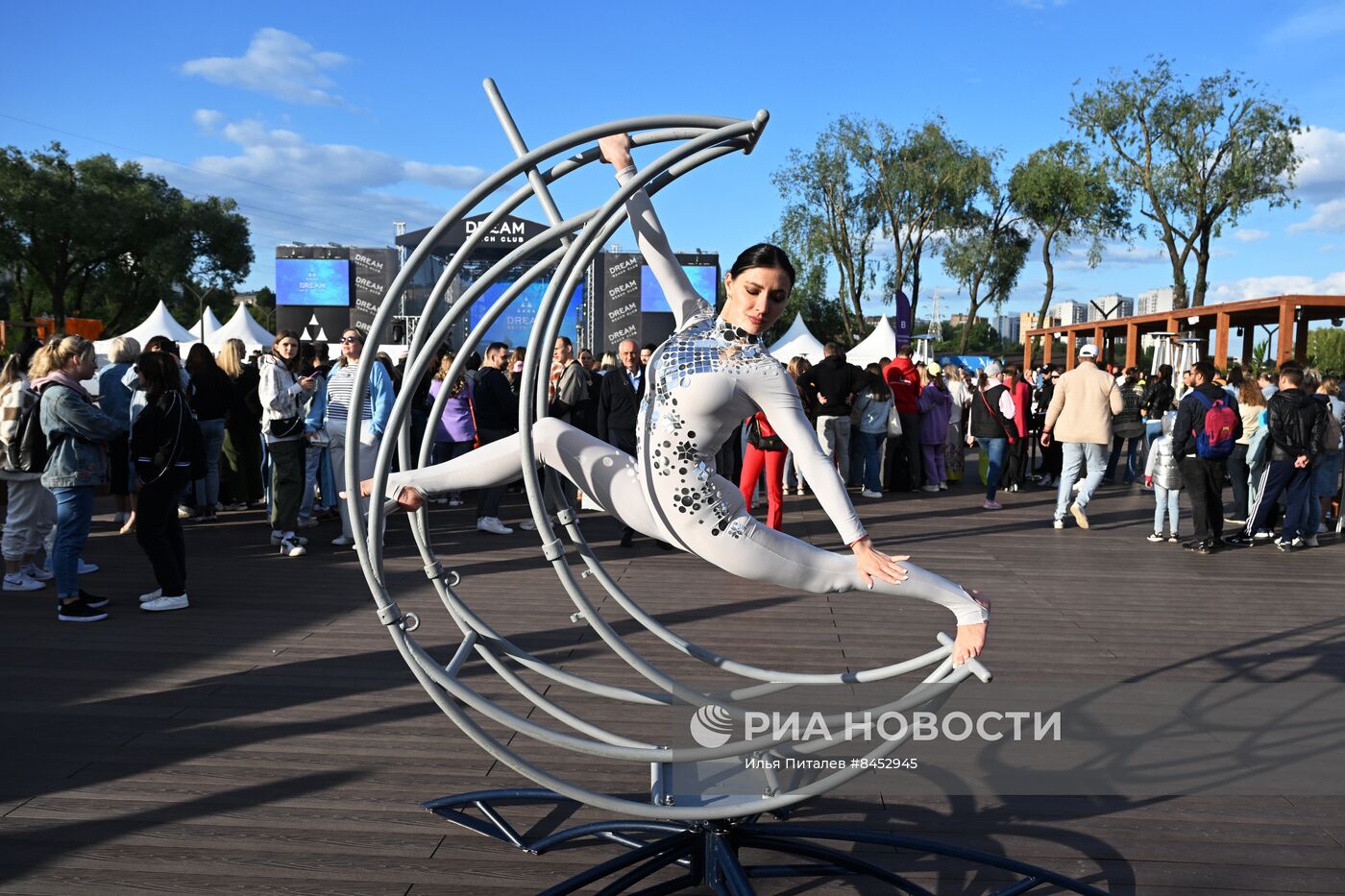 Открытие крупнейшего в России пляжного комплекса на "Острове Мечты"