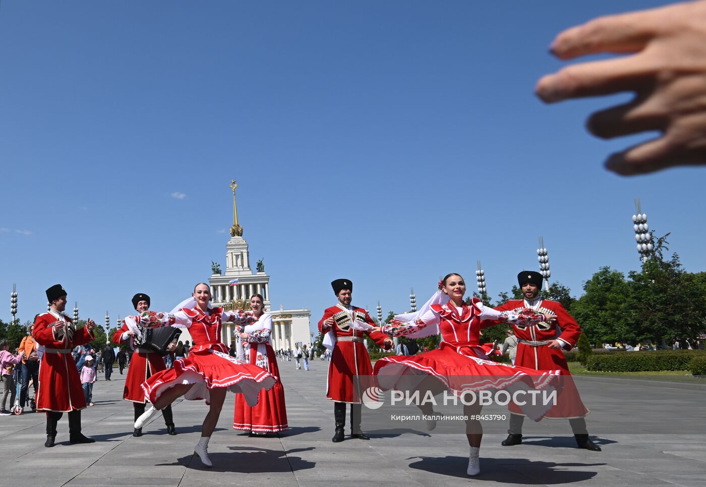 Мероприятия на ВДНХ в честь дня России