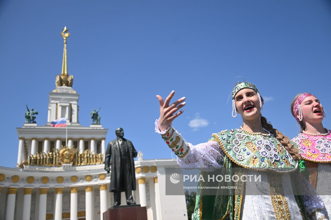 Мероприятия на ВДНХ в честь дня России