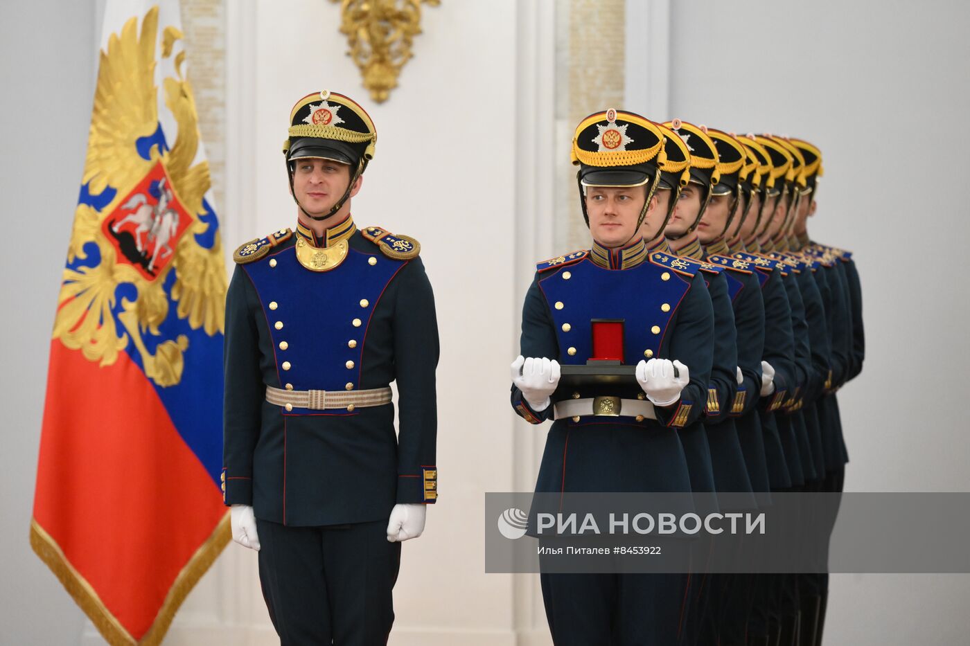 Церемония вручения золотых медалей "Герой труда РФ" и знаков лауреатов госпремий РФ