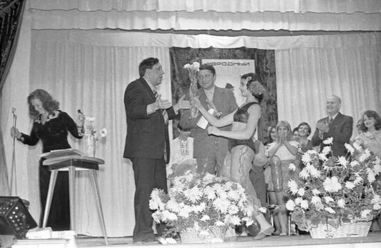 Народный цирк "Велозаводец" и детский цирковой коллектив "Улыбка"