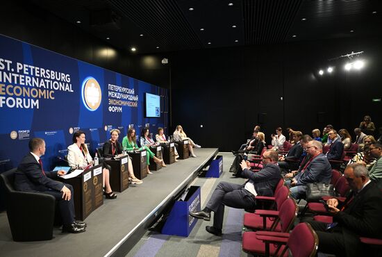 ПМЭФ-2023. Как выйти на экспорт и не провалиться?