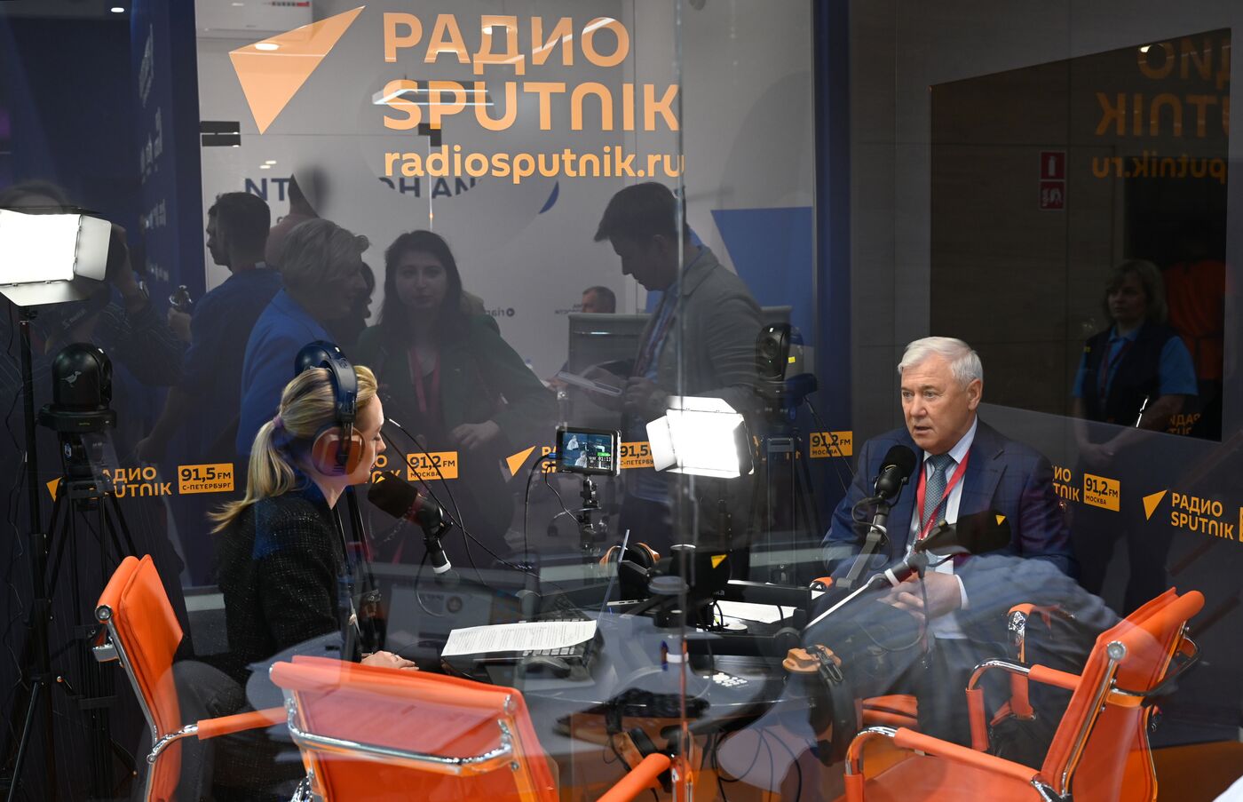 ПМЭФ-2023. Работа студии радио Sputnik