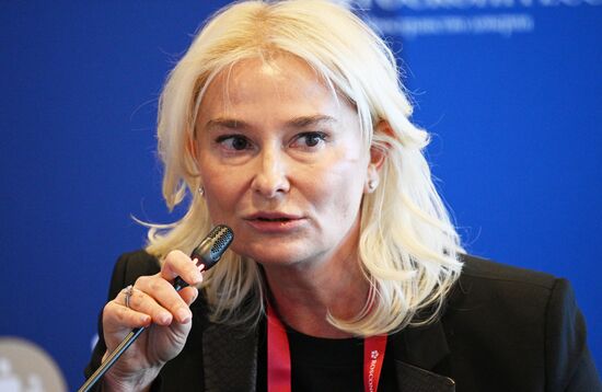 ПМЭФ-2023. Развитие национальной парфюмерно-косметической отрасли: путь от молекулы до потребителя, от производства до построения сильного бренда 