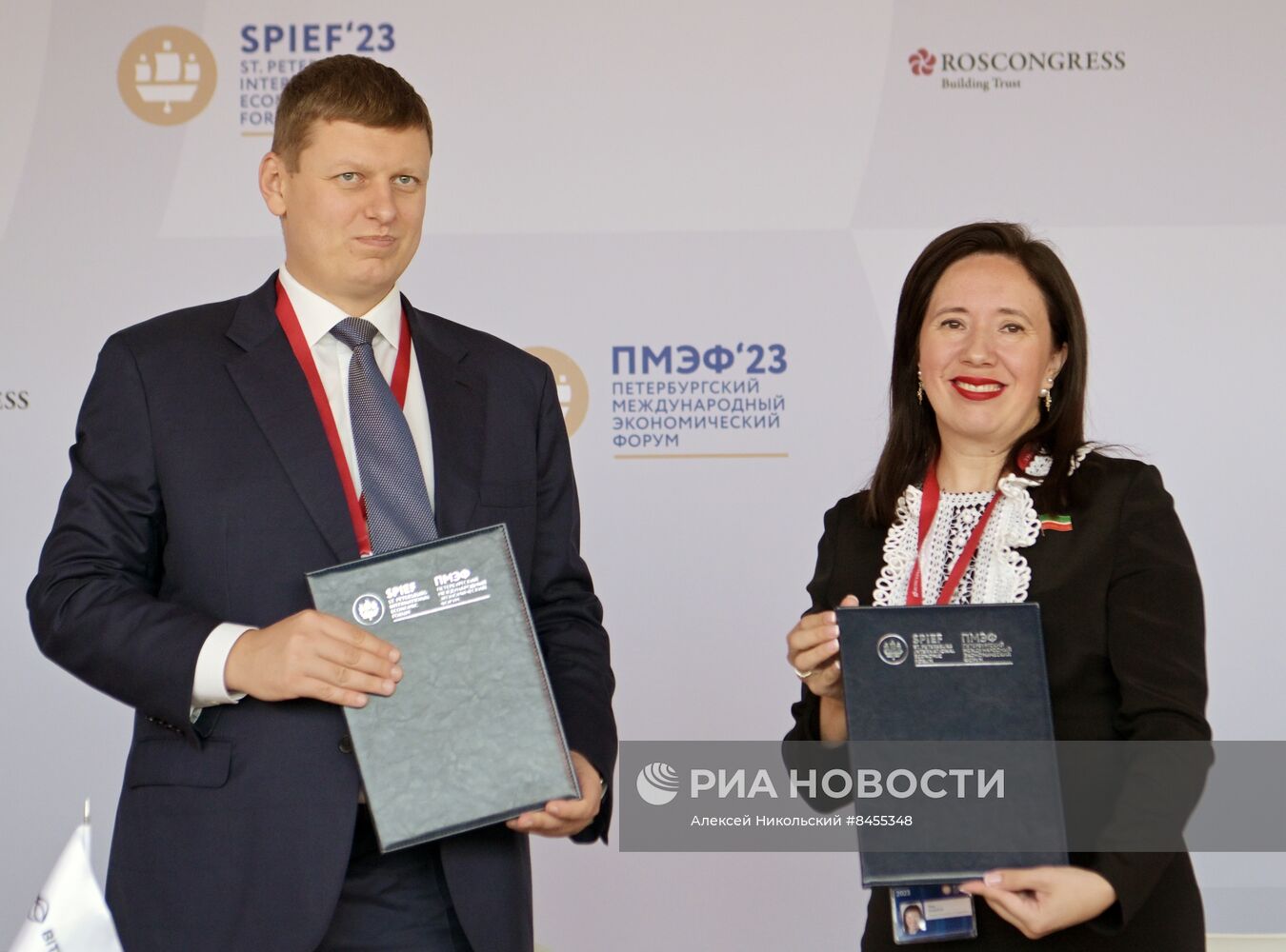 ПМЭФ-2023. Подписания