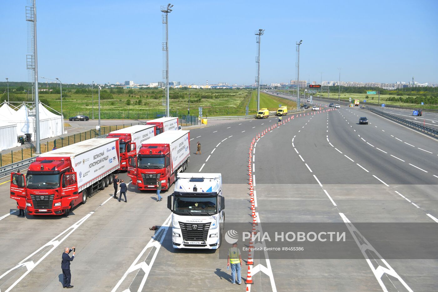 ПМЭФ-2023. Запуск беспилотных грузовиков из Санкт-Петербурга в Москву