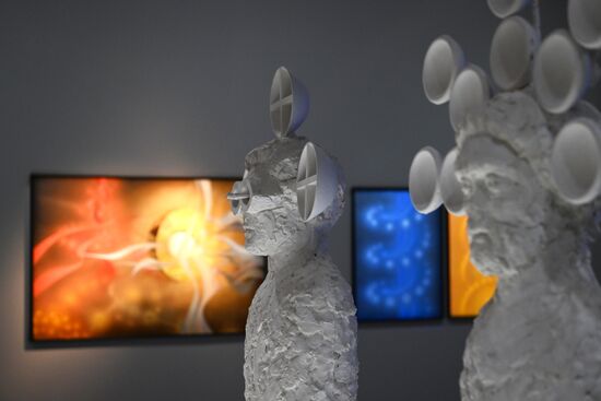 ПМЭФ-2023. Параллельные вселенные. От абстракции к артефакту Коллекция Наталии Опалевой