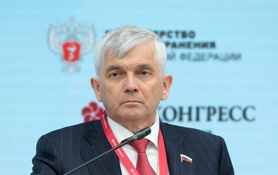 ПМЭФ-2023. Регуляторный ответ на экономические санкции: новеллы механизмов, необходимые для дальнейшего развития фармацевтической промышленности