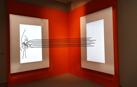 ПМЭФ-2023. Параллельные вселенные. От абстракции к артефакту Коллекция Наталии Опалевой