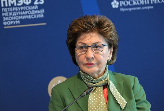 ПМЭФ-2023. Женщины в фармацевтике: стратегия, динамика развития и доверие