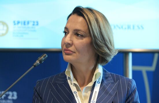 ПМЭФ-2023. Женщины в фармацевтике: стратегия, динамика развития и доверие