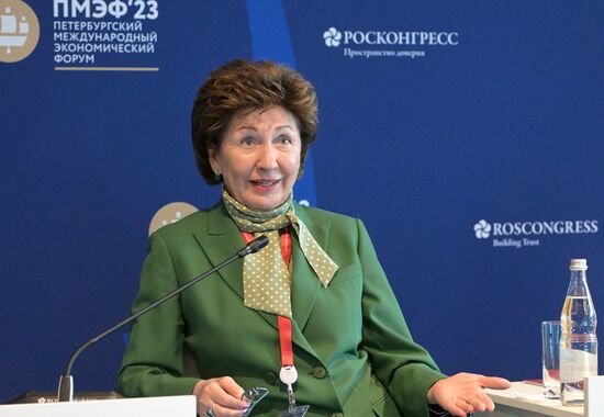 ПМЭФ-2023. Женщины в фармацевтике: стратегия, динамика развития и доверие