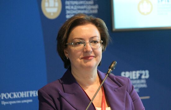 ПМЭФ-2023. Женщины в фармацевтике: стратегия, динамика развития и доверие