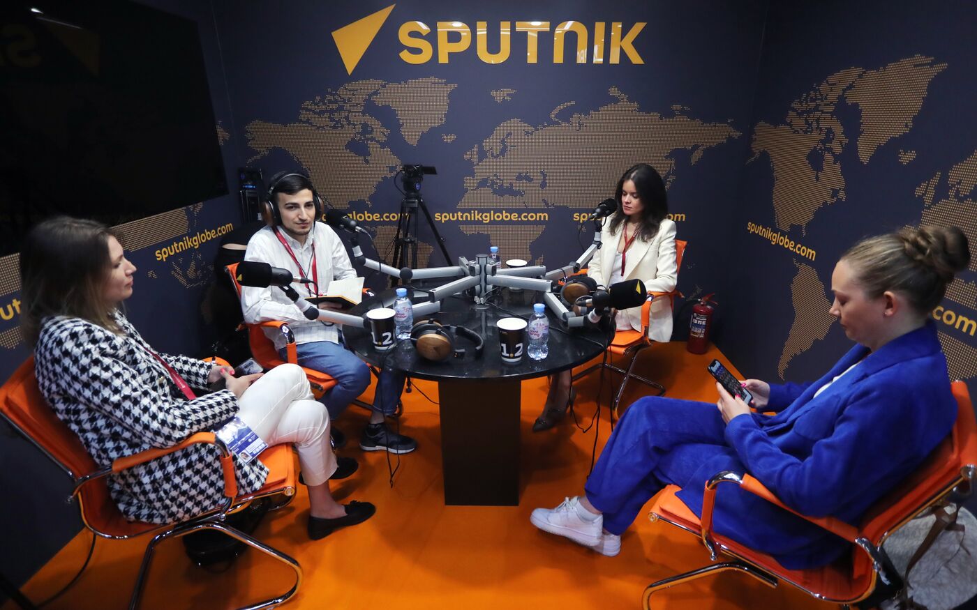 ПМЭФ-2023. Работа студии радио Sputnik