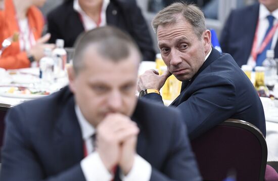 ПМЭФ-2023. Деловой завтрак. Климатическая экономика: углеродный рынок как инновационный механизм внебюджетного финансирования социально значимых проектов