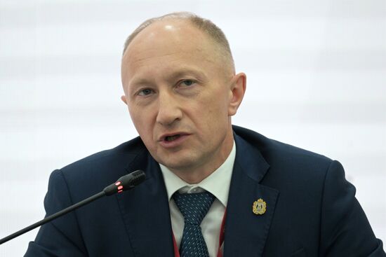 ПМЭФ-2023. Консолидация профессиональных сообществ через чемпионатное движение как фактор устойчивого развития экономики регионов