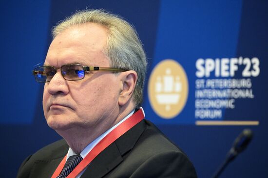 ПМЭФ-2023. Умная миграция: как решить проблемы рынка труда и демографии, не вызывая конфликтов в обществе