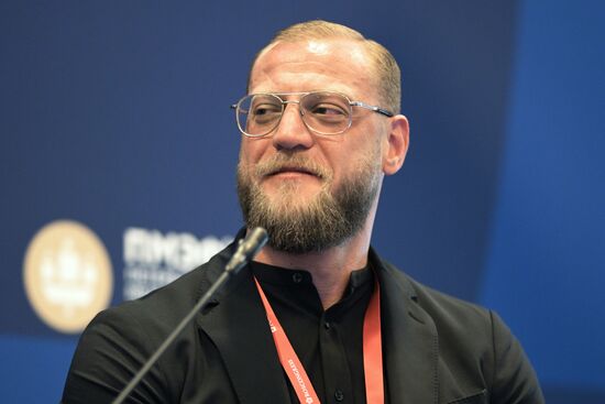 ПМЭФ-2023. Умная миграция: как решить проблемы рынка труда и демографии, не вызывая конфликтов в обществе