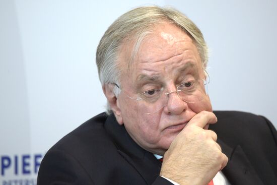 ПМЭФ-2023. Региональный консультативный форум "Деловой двадцатки" (B20). Двигаясь на юг: эффективное развитие в новом мире