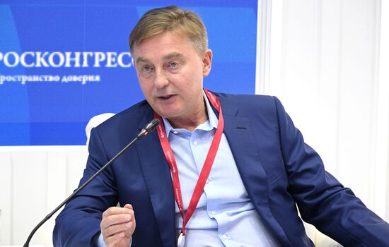 ПМЭФ-2023. Корпоративное здоровье: курс на качество жизни и активное долголетие