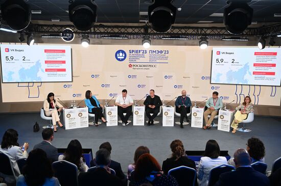 ПМЭФ-2023. Устойчивость и развитие медиабизнеса и СМИ в России: как стать самодостаточными в области цифровых технологий?