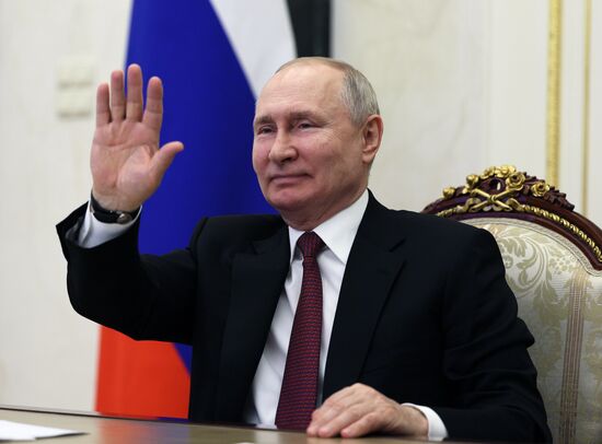 Президент РФ В. Путин принял участие в церемонии открытия участков автомобильных дорог в Ростовской области и Краснодарском крае