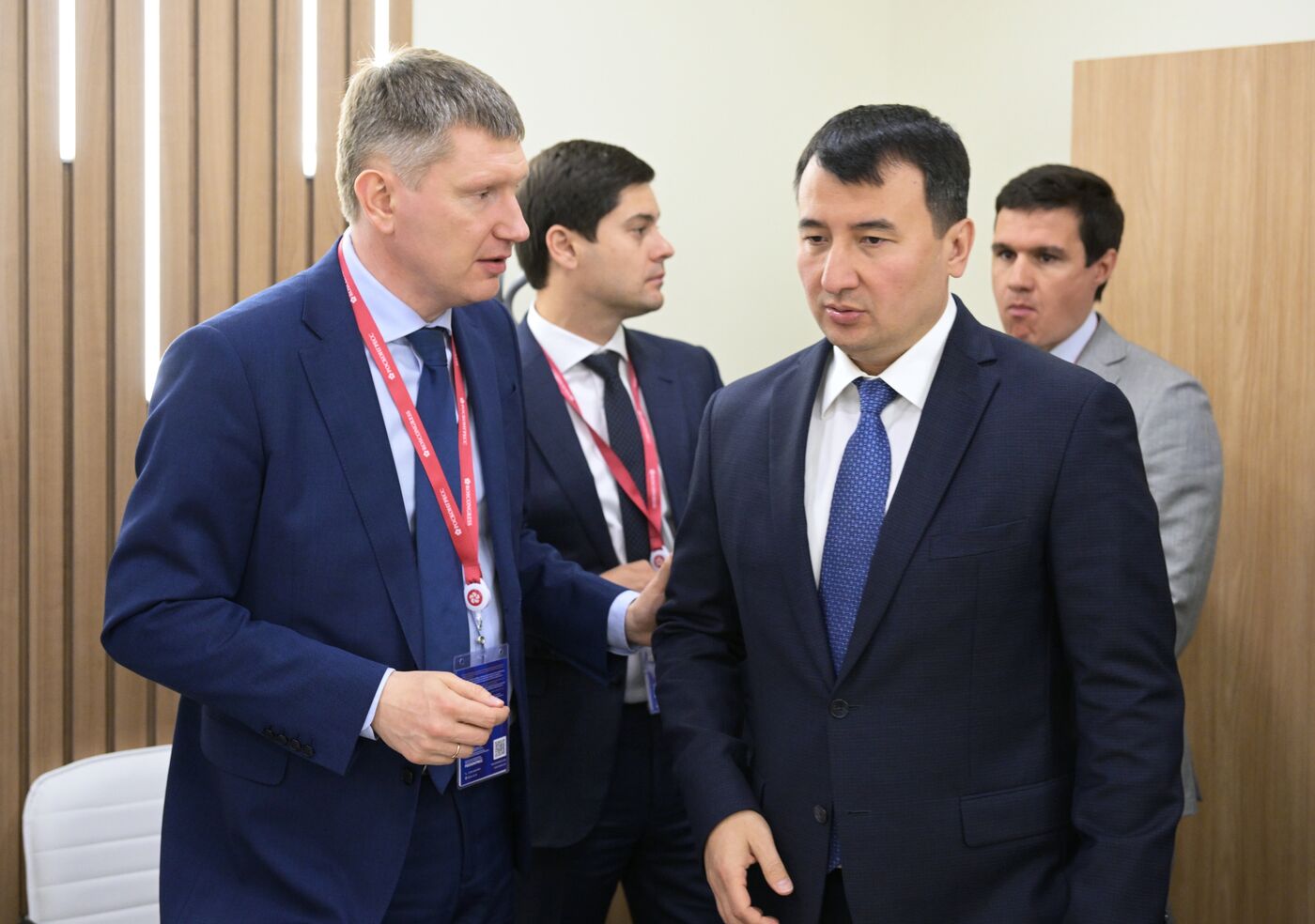 ПМЭФ-2023. Встреча М.Г. Решетникова с заместителем Премьер-Министра РУ Ж.А. Ходжаевым