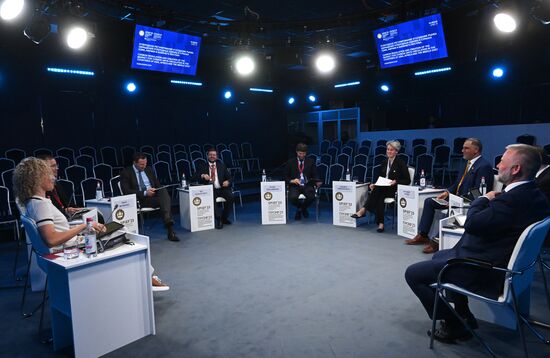 ПМЭФ-2023. Углеродное регулирование и создание рынка обращения углеродных единиц в странах Азии, Африки и Ближнего Востока